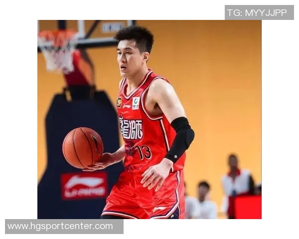 郭艾伦半场精彩表现连得7分2板展现进攻端实力与技巧